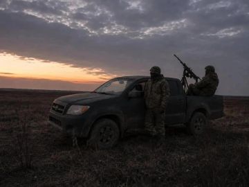 Над акваторией Черного моря и регионами России за ночь уничтожено 592 украинских БпЛА самолетного типа, сообщили в Минобороны