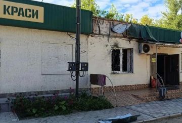 Два функционирующих магазина повреждены в Новой Каховке в результате атаки ВСУ