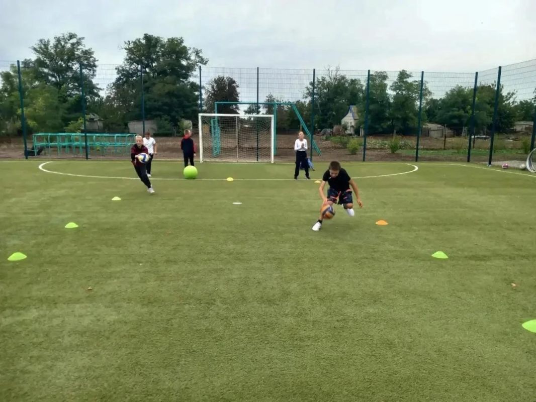 Спортивный праздник в Приморской школе: «Спортивные Орлята» Спортивный праздник в Приморской школе: «Спортивные Орлята»