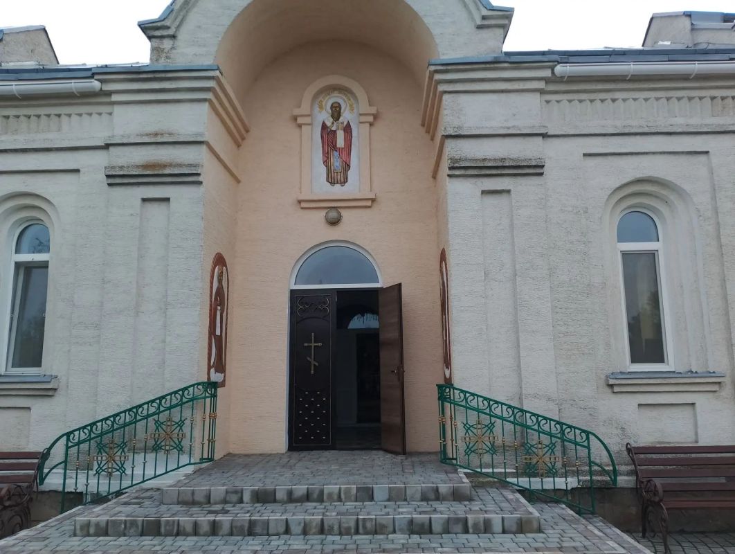 Павел Филипчук: Православные жемчужины Каховщины: храм святителя Василия Великого в Тавричанке Павел Филипчук: Православные жемчужины Каховщины: храм святителя Василия Великого в Тавричанке