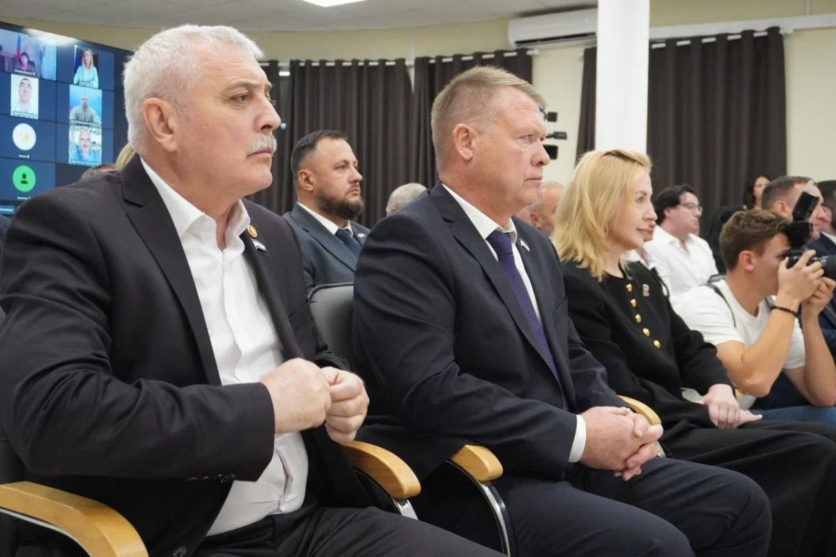 Министр промышленности и торговли Херсонской области Георгий Кириенко представил в областной Думе результаты работы по регулированию алкогольного рынка Министр промышленности и торговли Херсонской области Георгий Кириенко представил в областной Думе результаты работы по регулированию алкогольного рынка