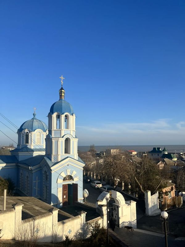 С днём города, Геническ!. Когда мы были вынуждены покинуть родной Херсон, именно Геническ принял нас С днём города, Геническ!. Когда мы были вынуждены покинуть родной Херсон, именно Геническ принял нас