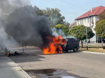 В Каховке сгорел гражданский автомобиль из-за обстрела ВСУ, пострадавших нет — Павел Филипчук