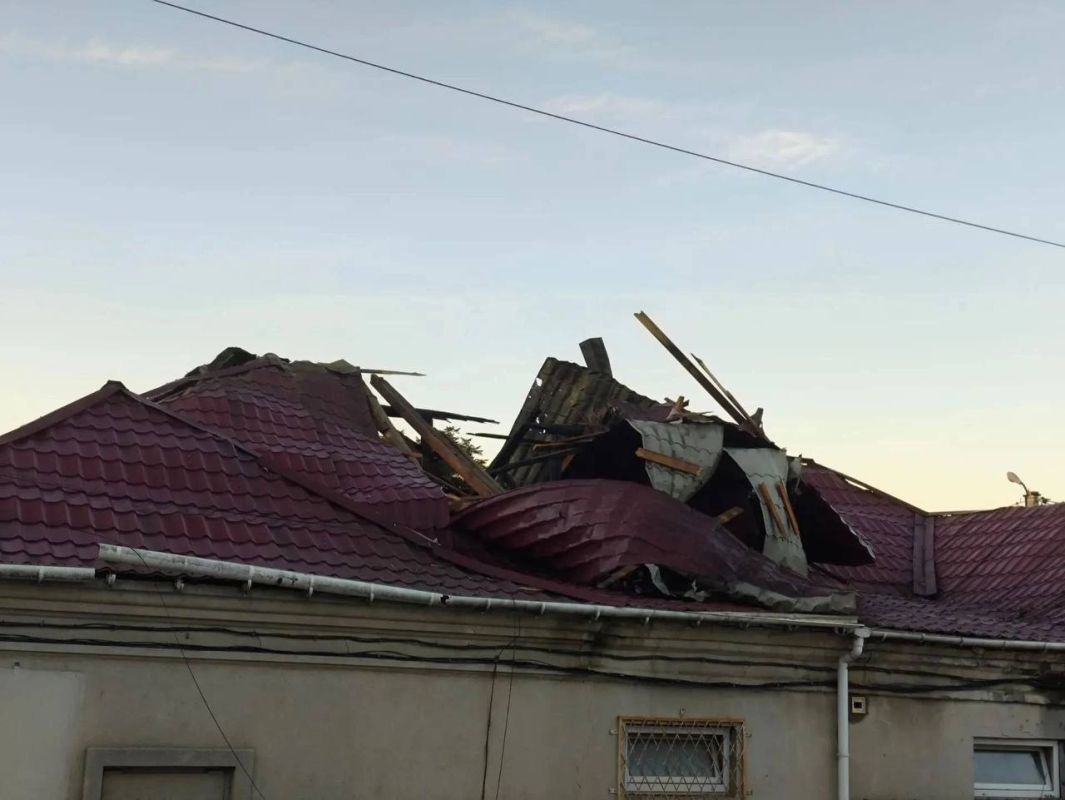 За сутки из-за обстрелов со стороны ВСУ в Каховском округе есть погибшие и раненые За сутки из-за обстрелов со стороны ВСУ в Каховском округе есть погибшие и раненые
