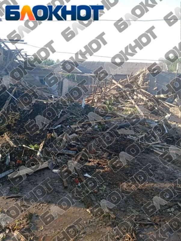 Четыре девушки погибли при ударе дронов ВСУ по кафе в Аскании-Нова Четыре девушки погибли при ударе дронов ВСУ по кафе в Аскании-Нова