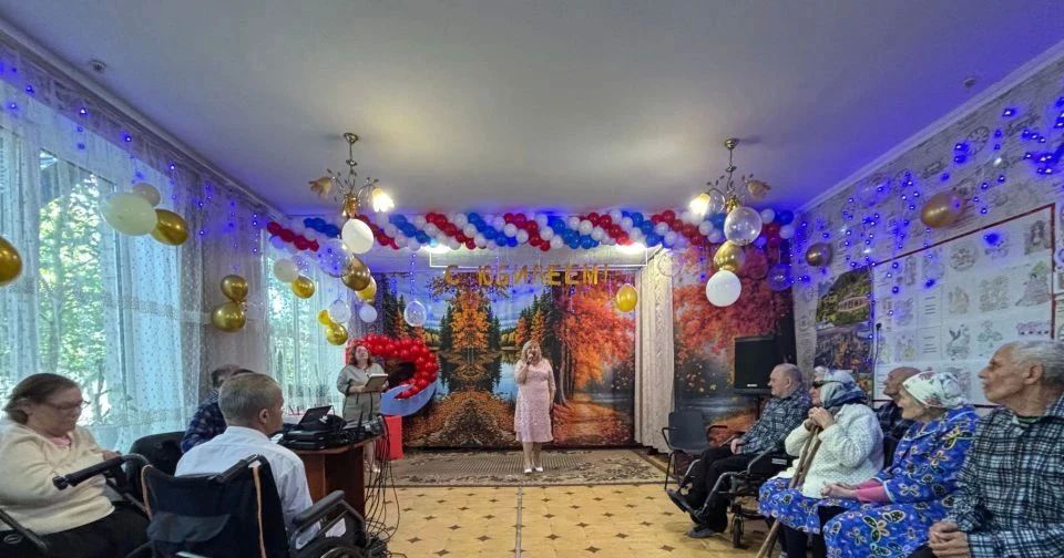 25 лет заботы: «Единая Россия» поздравила Чаплинский пансионат 25 лет заботы: «Единая Россия» поздравила Чаплинский пансионат