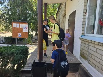 В День туризма участники художественной самодеятельности Новодмитровского сельского клуба отправились в поход!