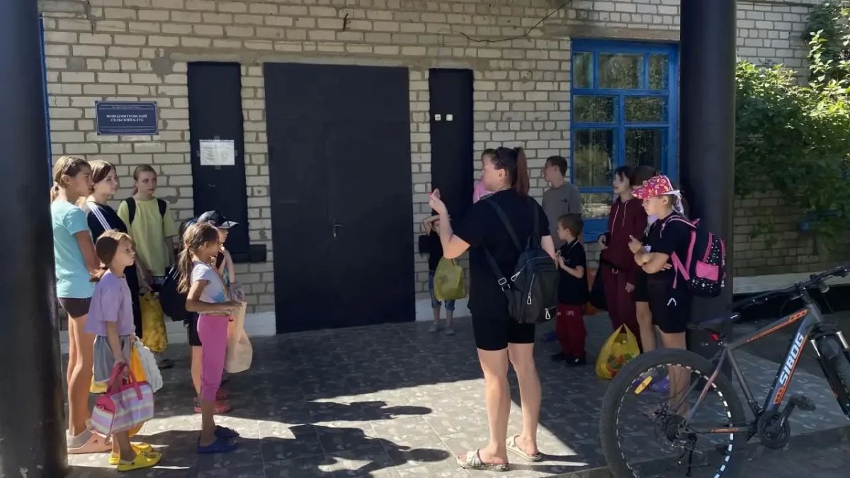 В День туризма участники художественной самодеятельности Новодмитровского сельского клуба отправились в поход! В День туризма участники художественной самодеятельности Новодмитровского сельского клуба отправились в поход!