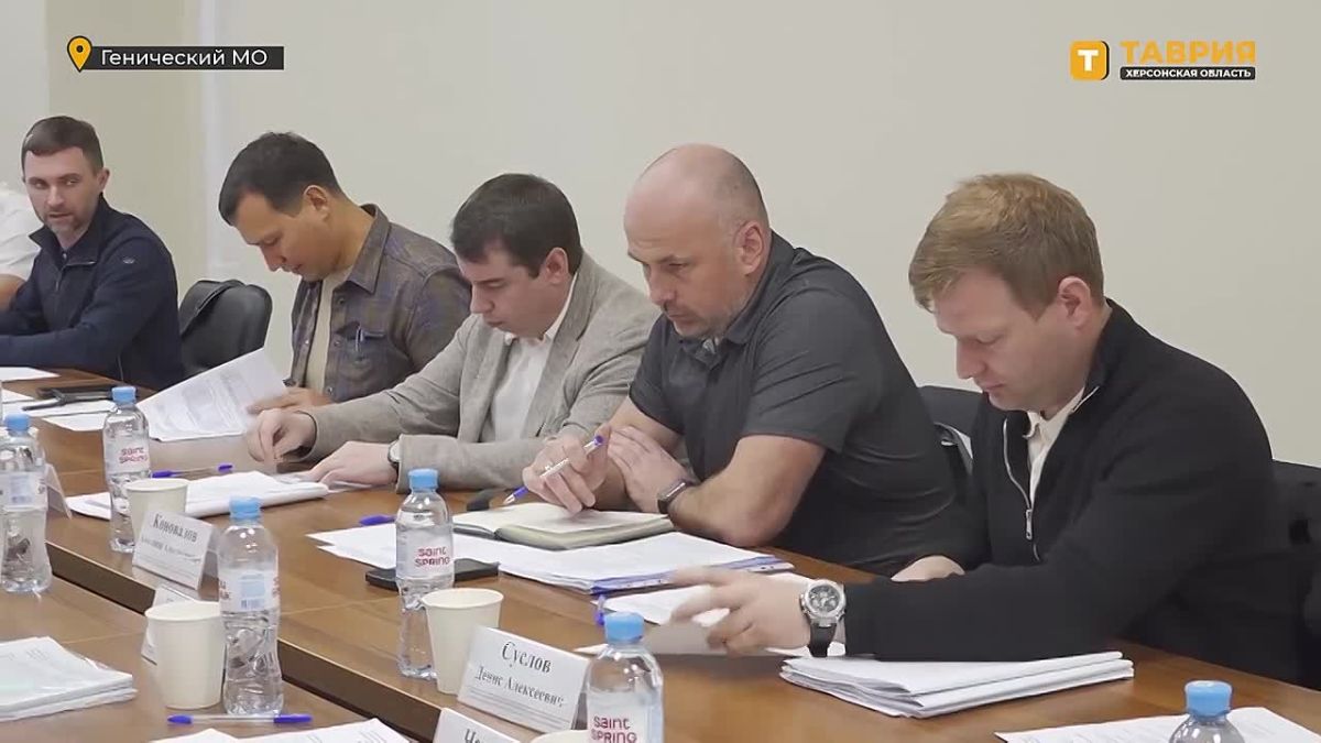 В Херсонской области прошло совещание регионального Правительства с замминистра строительства и ЖКХ России Алмазом Хусаиновым