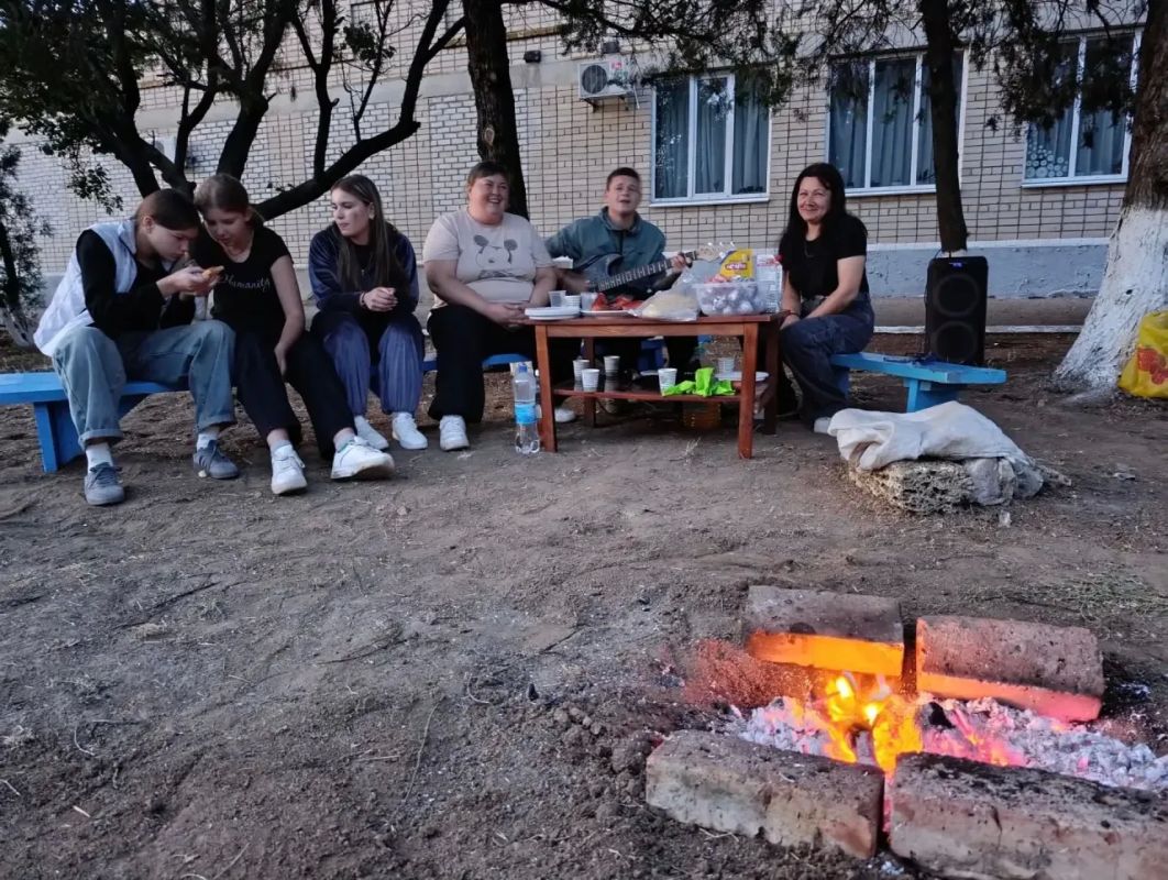 Как в Ивановке отметили Всемирный День туризма: костёр, палатка и песни до заката Как в Ивановке отметили Всемирный День туризма: костёр, палатка и песни до заката