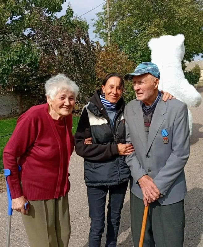 Житель Херсонской области отметил 90-летие танцем с женой Житель Херсонской области отметил 90-летие танцем с женой