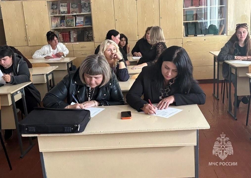 В Чаплынском муниципальном округе на базе школы №2 формируется кадетский класс пожарно-спасательной направленности В Чаплынском муниципальном округе на базе школы №2 формируется кадетский класс пожарно-спасательной направленности
