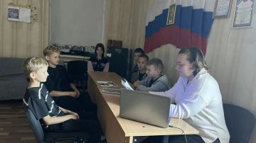 В Ровном прошел патриотический час «Под флагом России»