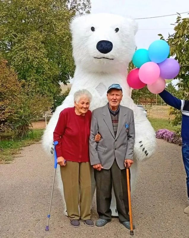 Житель Херсонской области отметил 90-летие танцем с женой