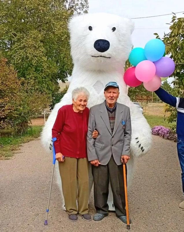 Любовь и танец в 90 лет: праздник для долгожителя из села Строгановка Любовь и танец в 90 лет: праздник для долгожителя из села Строгановка