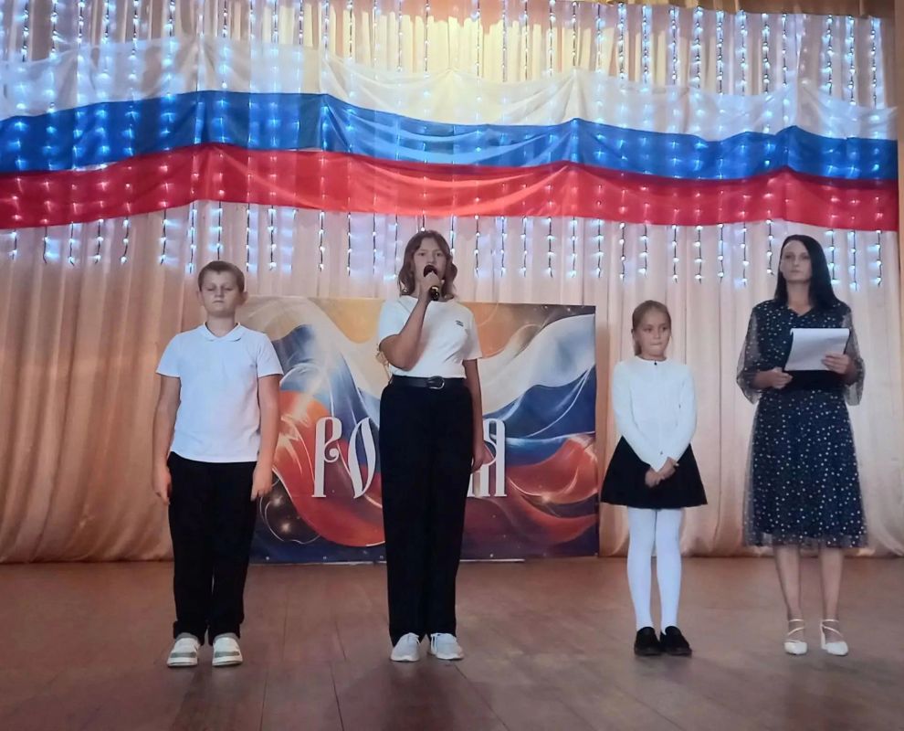 В Плавском прошло торжественное собрание «Вместе мы – большая сила» В Плавском прошло торжественное собрание «Вместе мы – большая сила»