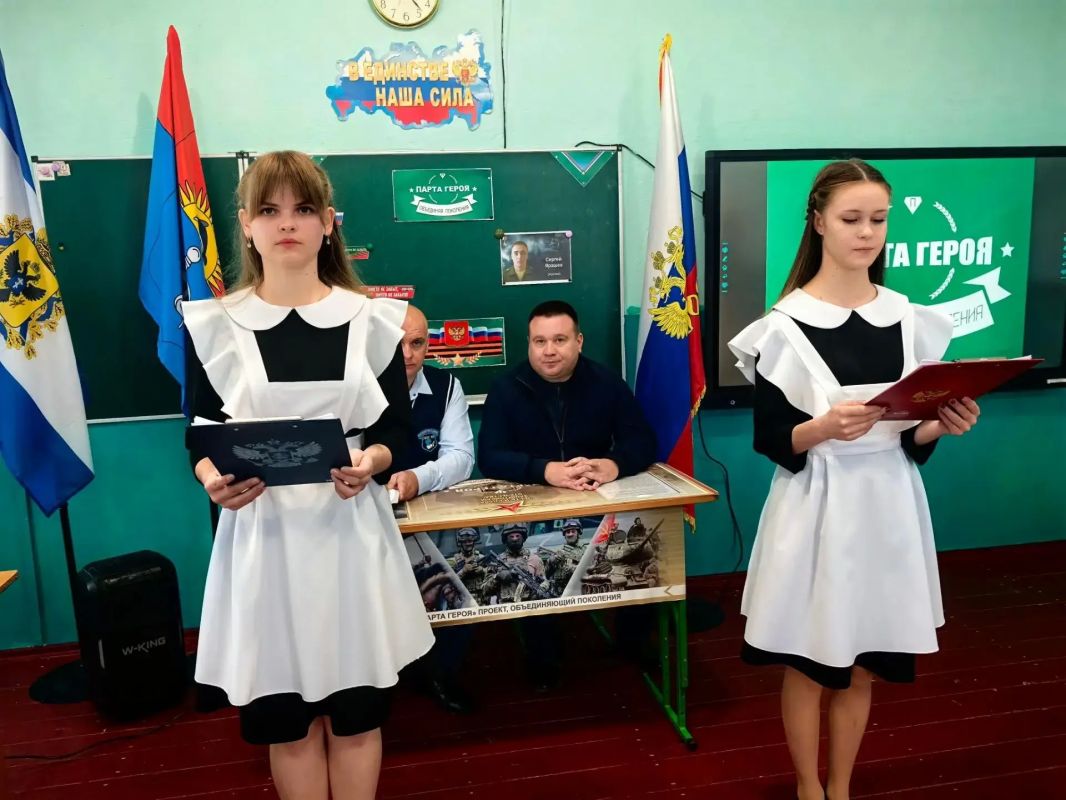В Круглоозерской школе открыли «Парту Героя», посвященную Сергею Ярашеву В Круглоозерской школе открыли «Парту Героя», посвященную Сергею Ярашеву