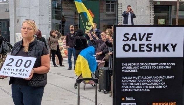 О чем вы молитесь в Европе, если западное оружие обстреливает Алешки ежедневно? О чем вы молитесь в Европе, если западное оружие обстреливает Алешки ежедневно?