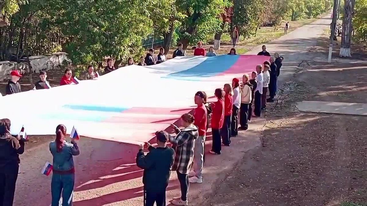 В Новопокровке отметили День воссоединения Донбасса и Новороссии с Российской Федерацией