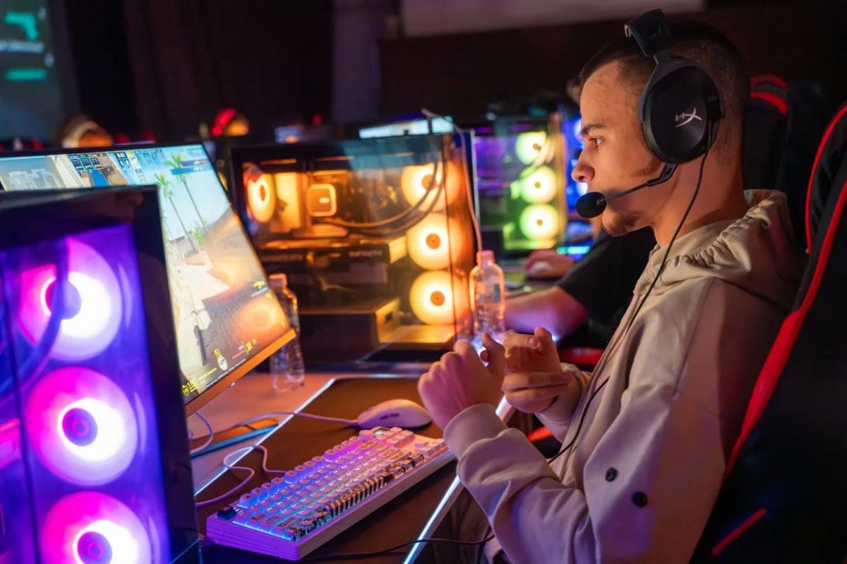 Кто тут лучший в Counter-Strike? Молодёжь Херсонщины выясняла это на кибертурнире в День воссоединения Кто тут лучший в Counter-Strike? Молодёжь Херсонщины выясняла это на кибертурнире в День воссоединения