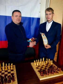 В Круглоозёрском Доме культуры прошёл шахматный турнир ко Дню воссоединения