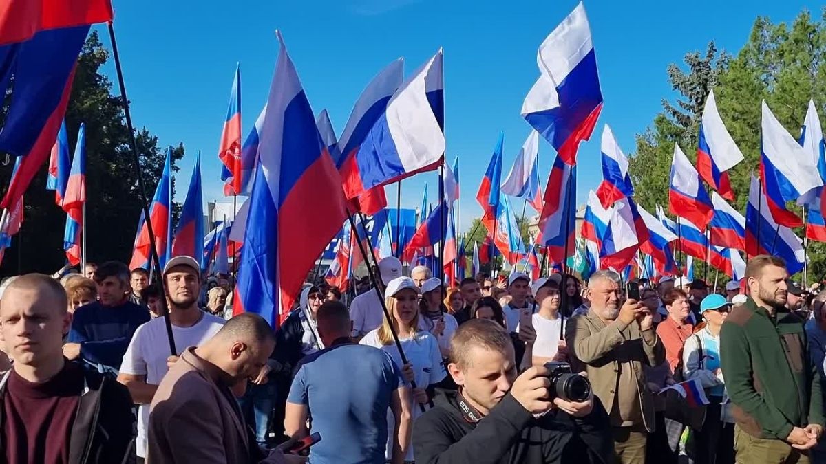 Эти кадры в центре Луганска я снимал четыре года назад