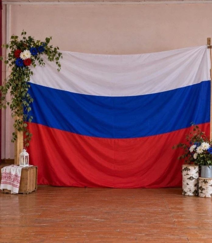 В Горностаевском муниципальном округе сделали фотозону, посвященную годовщине воссоединения исторических регионов с Россией
