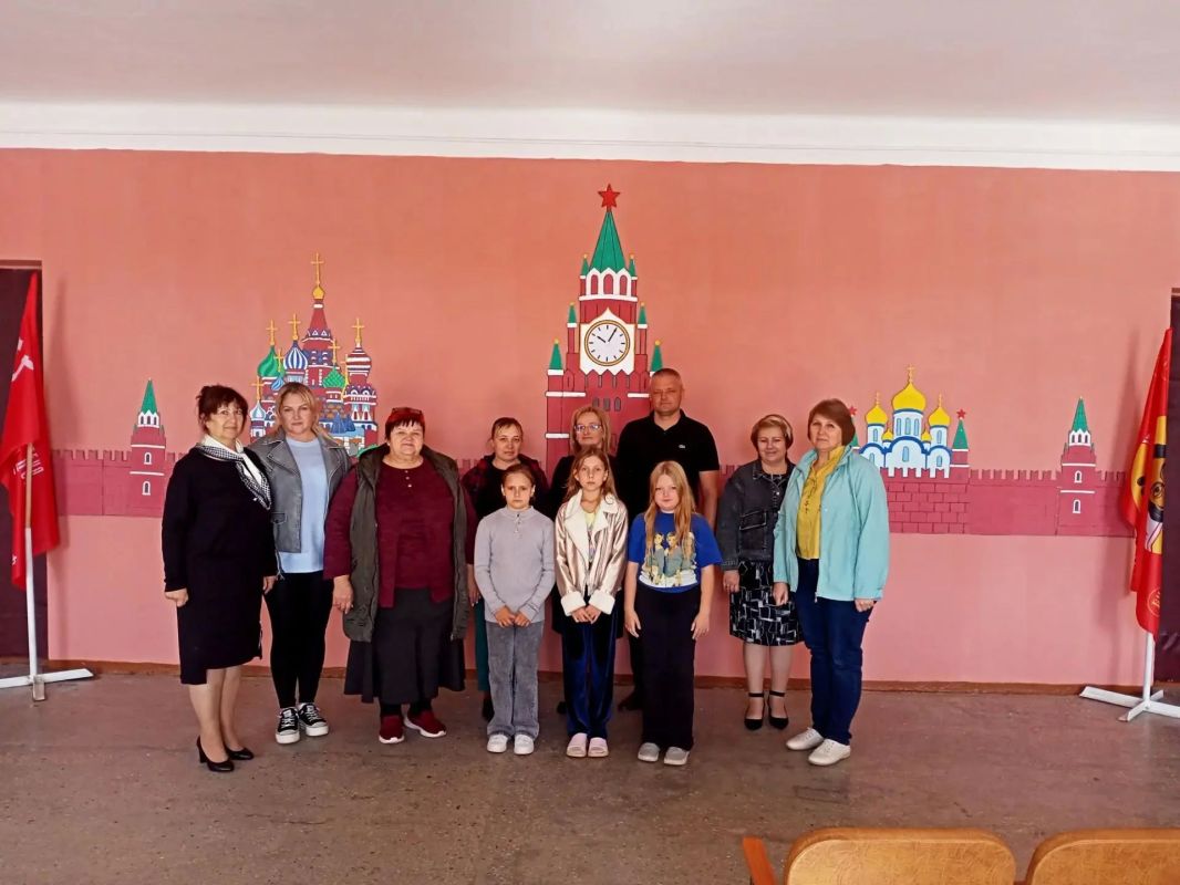 В Петровке прошел патриотический час В Петровке прошел патриотический час