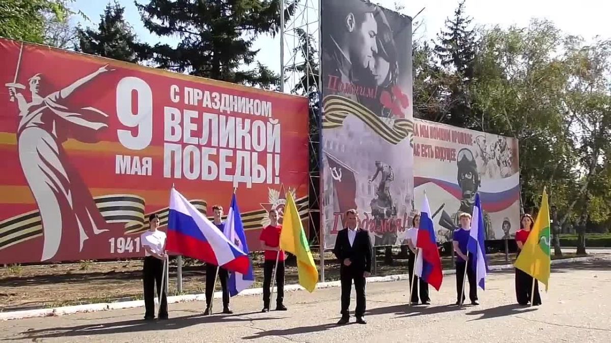 Сила — в единстве! Поздравляем всех соотечественников с этим важным праздником! За это время мы доказали: когда мы вместе, нам всё по плечу