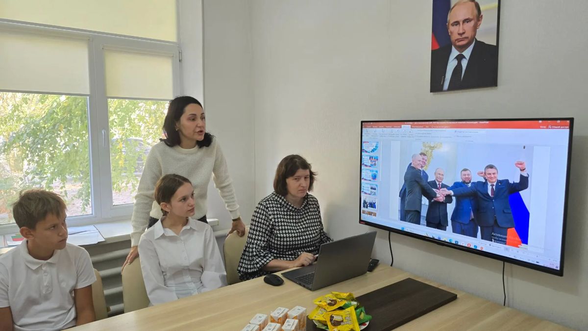 Надежда Бабешко: На базе Ивановского местного отделения Единой России состоялось познавательное мероприятие для учащихся Ивановской школы, приуроченное ко Дню воссоединения Херсонской и Запорожской областей, ЛНР и ДНР с... Надежда Бабешко: На базе Ивановского местного отделения Единой России состоялось познавательное мероприятие для учащихся Ивановской школы, приуроченное ко Дню воссоединения Херсонской и Запорожской областей, ЛНР и ДНР с...