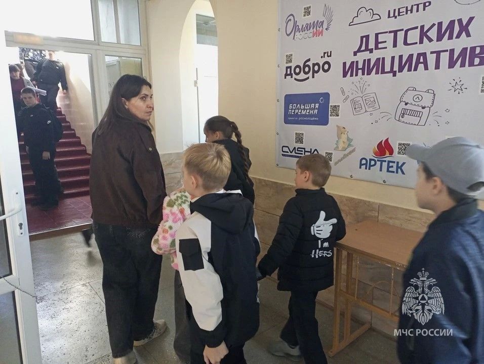 Учебная эвакуация в Скадовской школе № 1: безопасность — в приоритете!