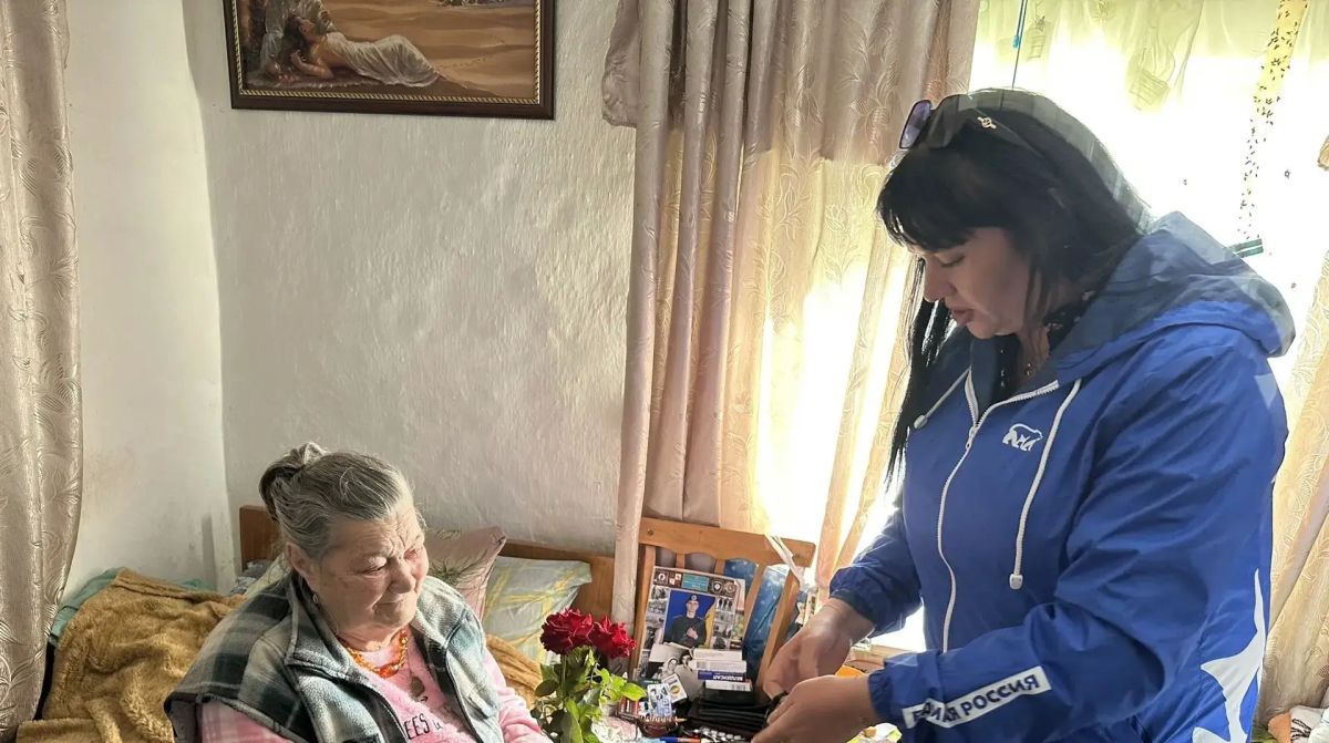 Эти песни помнят наизусть. В Вербах-Вольном поздравления ко Дню пожилых людей продолжились песнями Эти песни помнят наизусть. В Вербах-Вольном поздравления ко Дню пожилых людей продолжились песнями