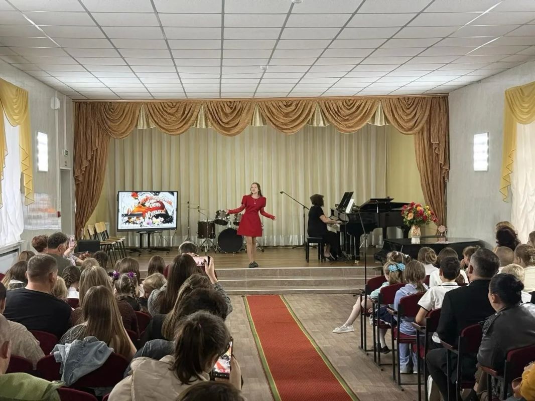 В Новотроицком округе отметили Международный день музыки В Новотроицком округе отметили Международный день музыки