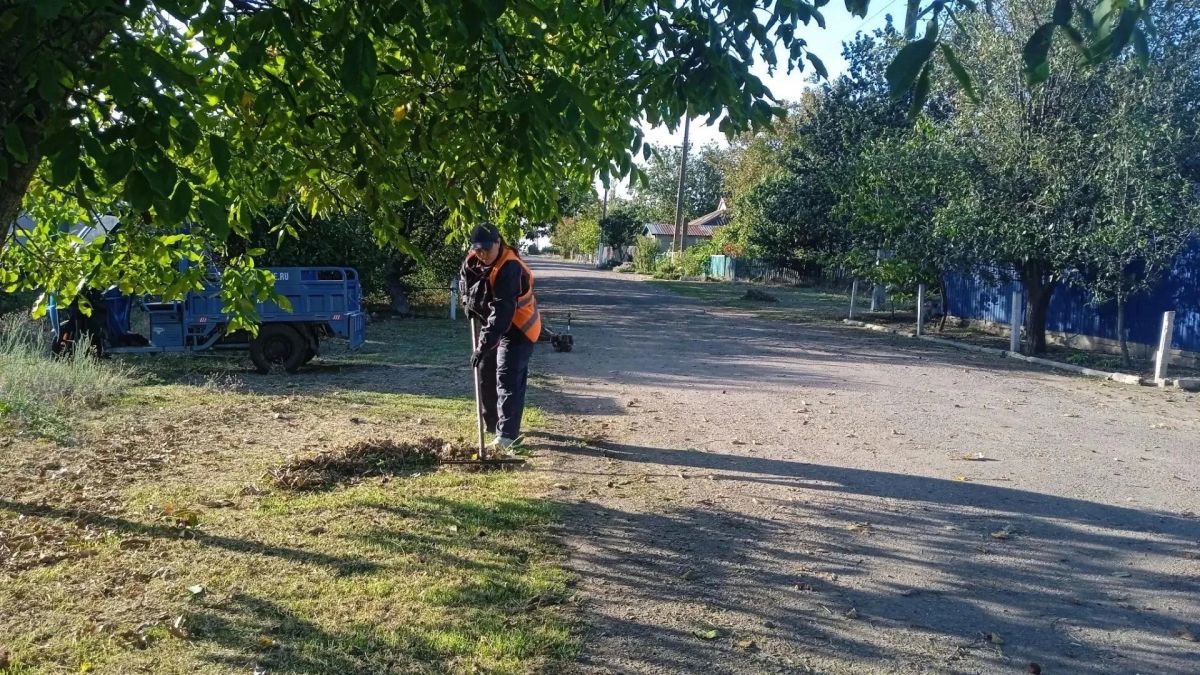 Благоустройство Генического округа: работы МКУ «Горжилстрой» за 1 октября Благоустройство Генического округа: работы МКУ «Горжилстрой» за 1 октября