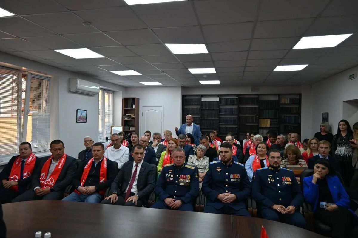 Рамиль Замалетдинов: Принял участие во встрече первого заместителя Председателя ЦК КПРФ Юрия Афонина с активом Ульяновского областного отделения партии Рамиль Замалетдинов: Принял участие во встрече первого заместителя Председателя ЦК КПРФ Юрия Афонина с активом Ульяновского областного отделения партии