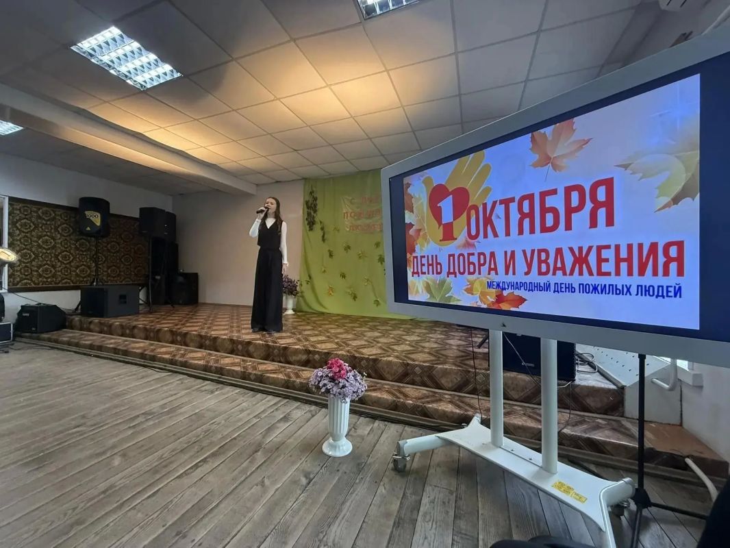 В День пожилого человека «Единая Россия» и молодогвардейцы поздравили старшее поколение Херсонской области В День пожилого человека «Единая Россия» и молодогвардейцы поздравили старшее поколение Херсонской области
