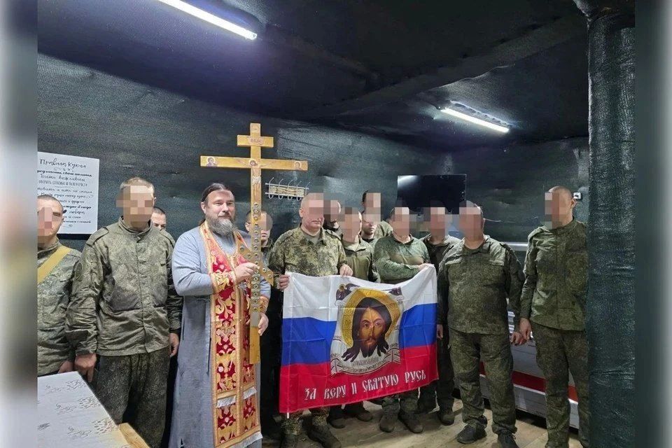 Частицу Животворящего Креста пронесли по воинским частям в Херсонской области