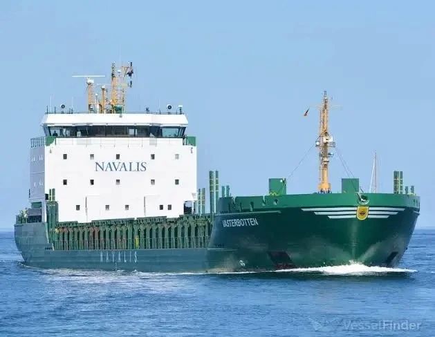 Россия показала Эстонии: задерживать суда можно не только вам