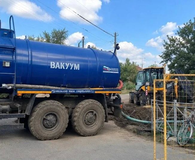 В Скадовске аварийная бригада устранила порыв на центральной магистрали водоснабжения В Скадовске аварийная бригада устранила порыв на центральной магистрали водоснабжения