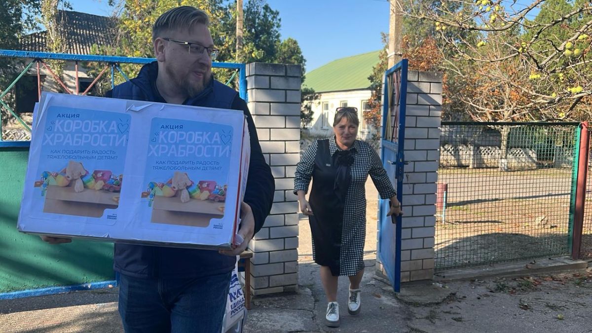 Владимир Сальдо: Больше двух тысяч подарков собрали для наших маленьких храбрецов Владимир Сальдо: Больше двух тысяч подарков собрали для наших маленьких храбрецов