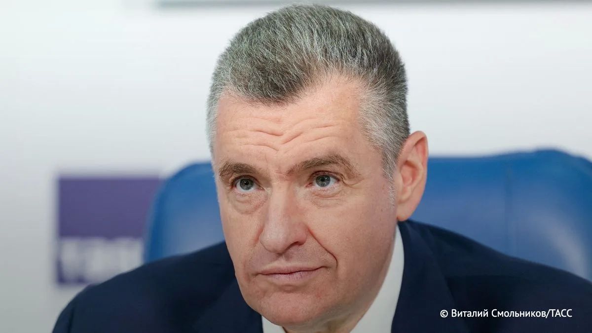 Еврокомиссия пробила дно своим цинизмом и откровенно лживыми обвинениями России в блокаде города Алешки в Херсонской области, заявил Слуцкий