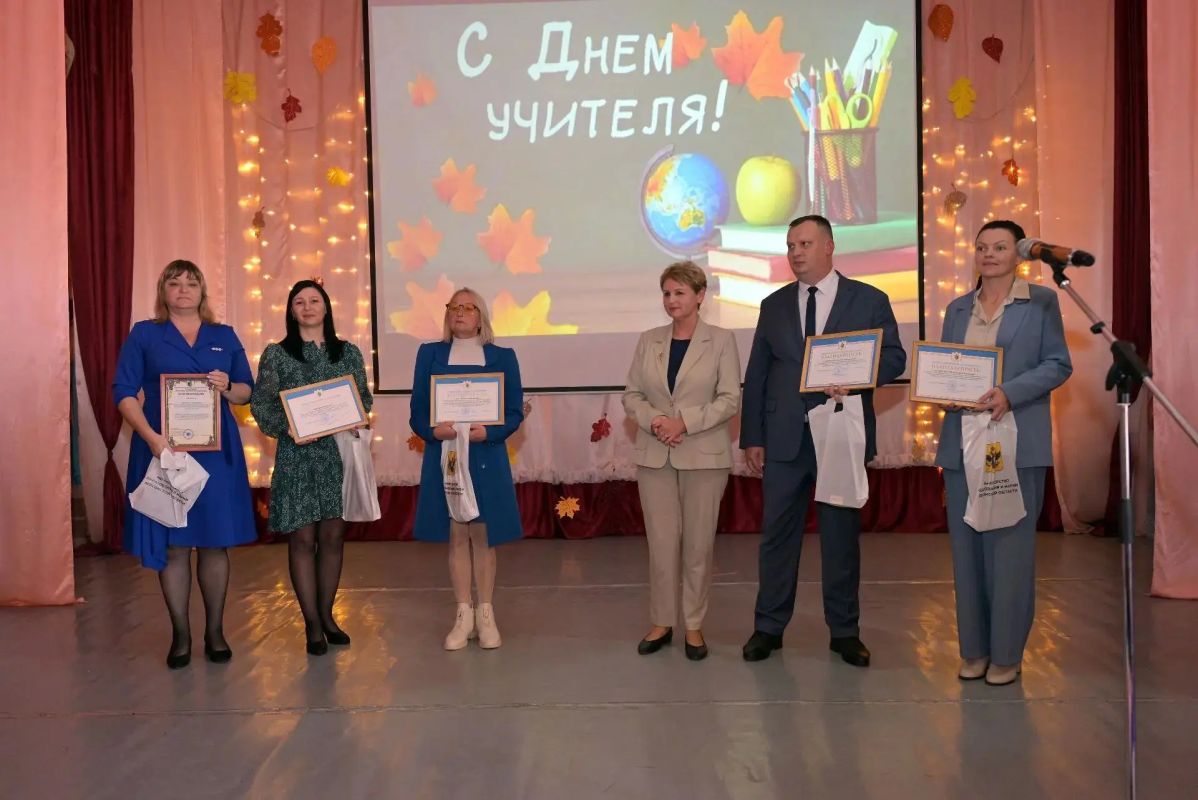 День учителя: праздник признательности и уважения День учителя: праздник признательности и уважения