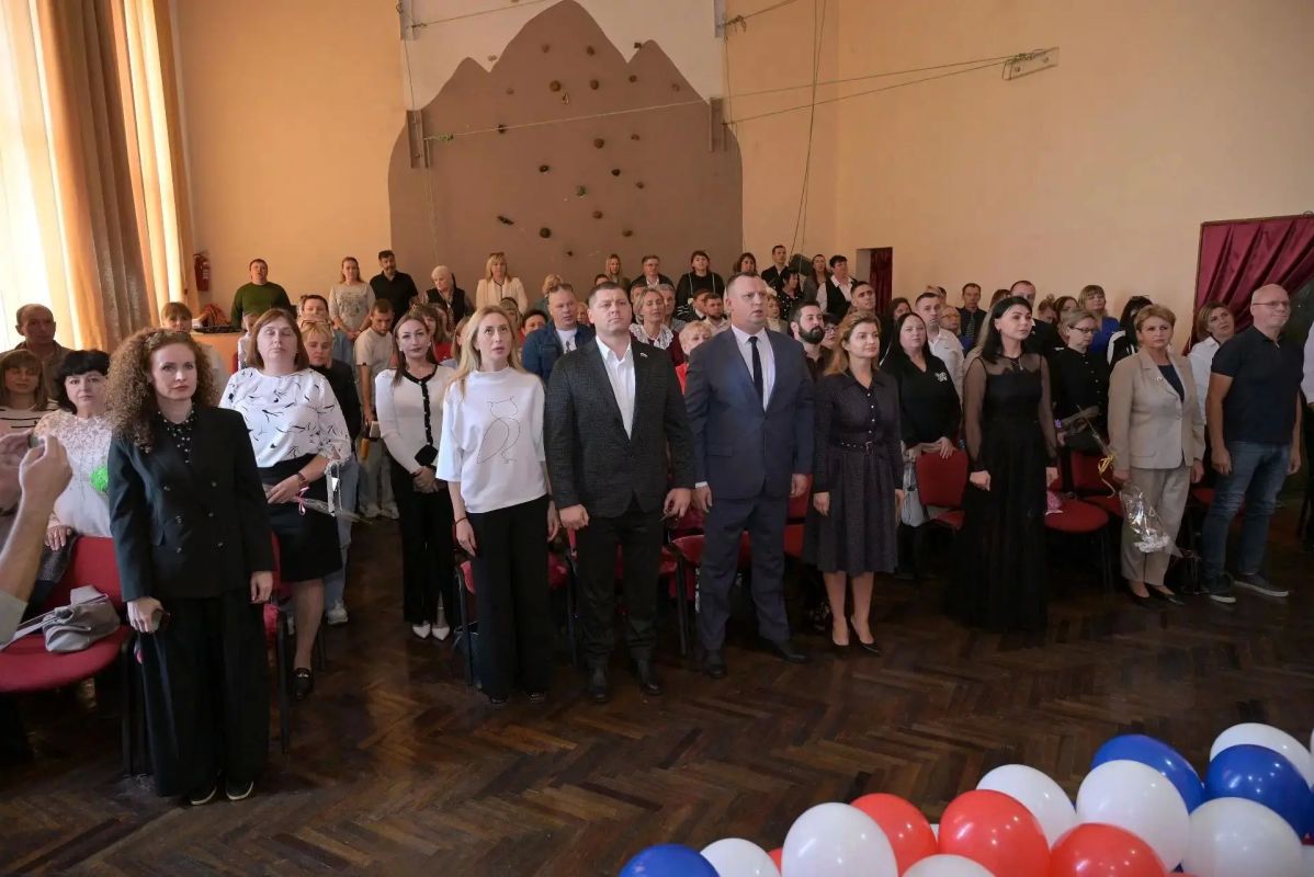 День учителя: праздник признательности и уважения День учителя: праздник признательности и уважения