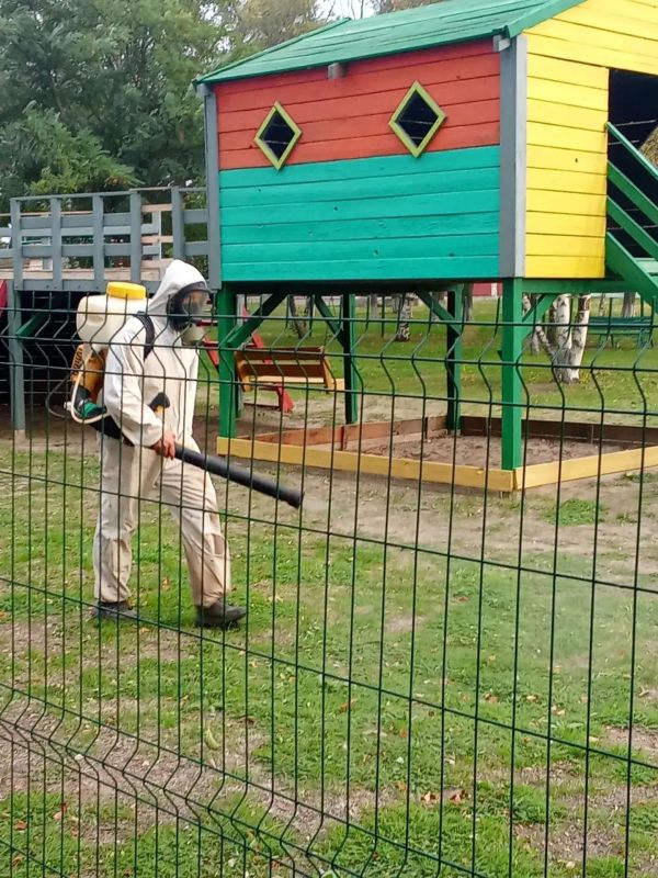 В населённых пунктах Чаплинского муниципального округа продолжаются работы по акарицидной обработке В населённых пунктах Чаплинского муниципального округа продолжаются работы по акарицидной обработке