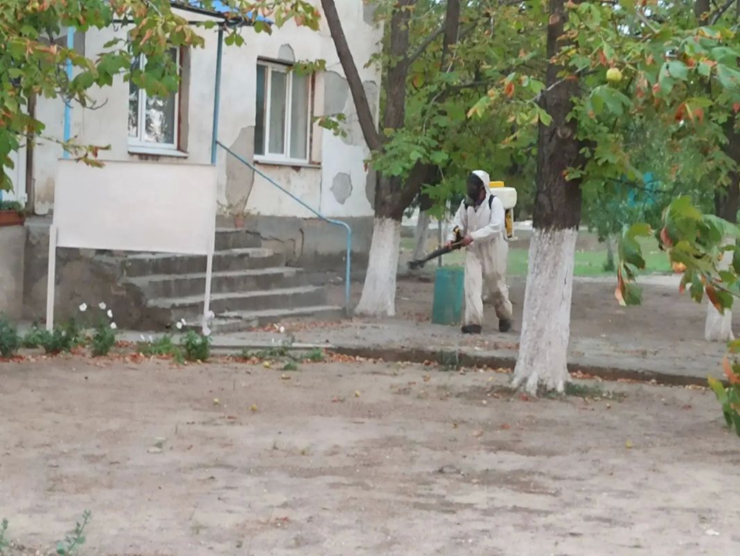 В населённых пунктах Чаплинского муниципального округа продолжаются работы по акарицидной обработке В населённых пунктах Чаплинского муниципального округа продолжаются работы по акарицидной обработке