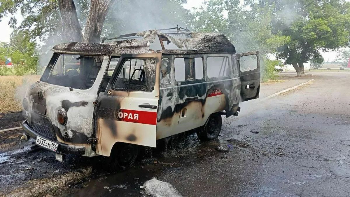 ВСУ атаковали автомобиль скорой помощи в Каховке