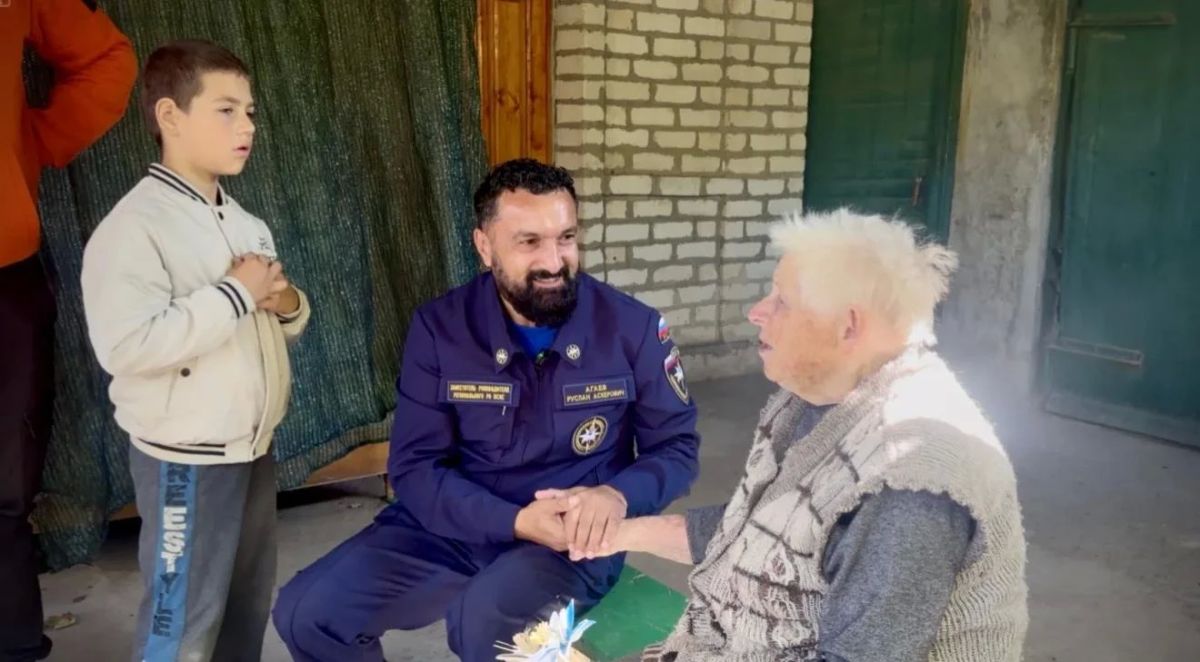 Добровольцы Херсонского РО совместно с активистами штаба #МЫВМЕСТЕ и Народного фронта провели гуманитарную акцию в Геническе, приуроченную ко Дню пожилого человека Добровольцы Херсонского РО совместно с активистами штаба #МЫВМЕСТЕ и Народного фронта провели гуманитарную акцию в Геническе, приуроченную ко Дню пожилого человека