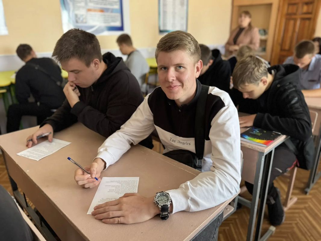 Неделя психологического здоровья и адаптации: мягкий старт для первокурсников в Геническом строительном колледже Неделя психологического здоровья и адаптации: мягкий старт для первокурсников в Геническом строительном колледже