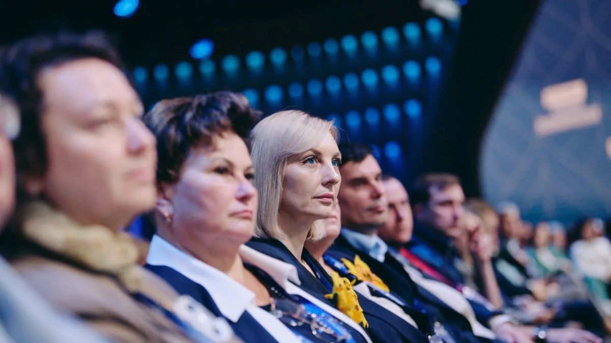 В Москве завершились главные педагогические события осени: VI Форум классных руководителей и I Форум директоров школ В Москве завершились главные педагогические события осени: VI Форум классных руководителей и I Форум директоров школ