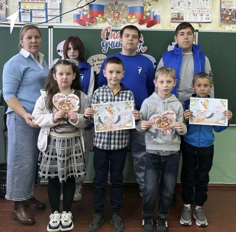 Первые Нижнесерогозского округа сделали открытки для учителей Первые Нижнесерогозского округа сделали открытки для учителей